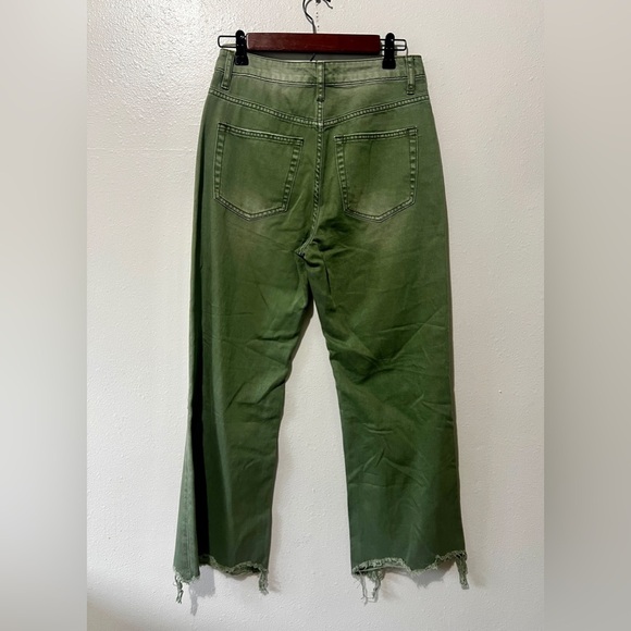 VERVET Super High Rise 90's Cropped Flare Jeans - Size 25 (Fits like a 28") - Picture 8 of 13